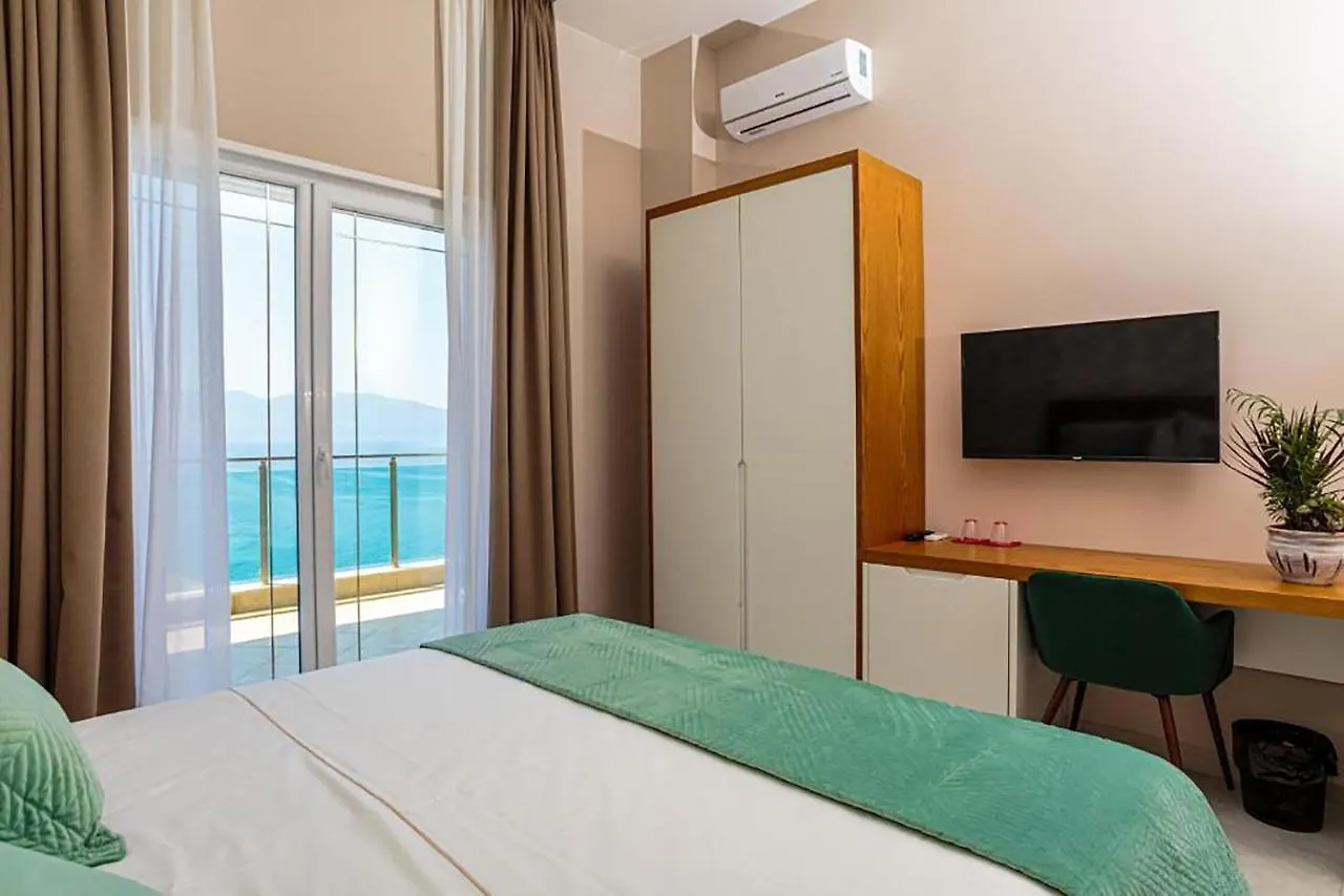 Toto Hotel & Apartments Vlore