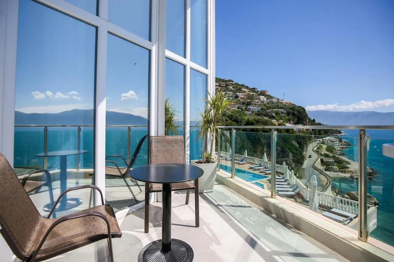 Toto Hotel & Apartments Vlorë 4*,  阿尔巴尼亚