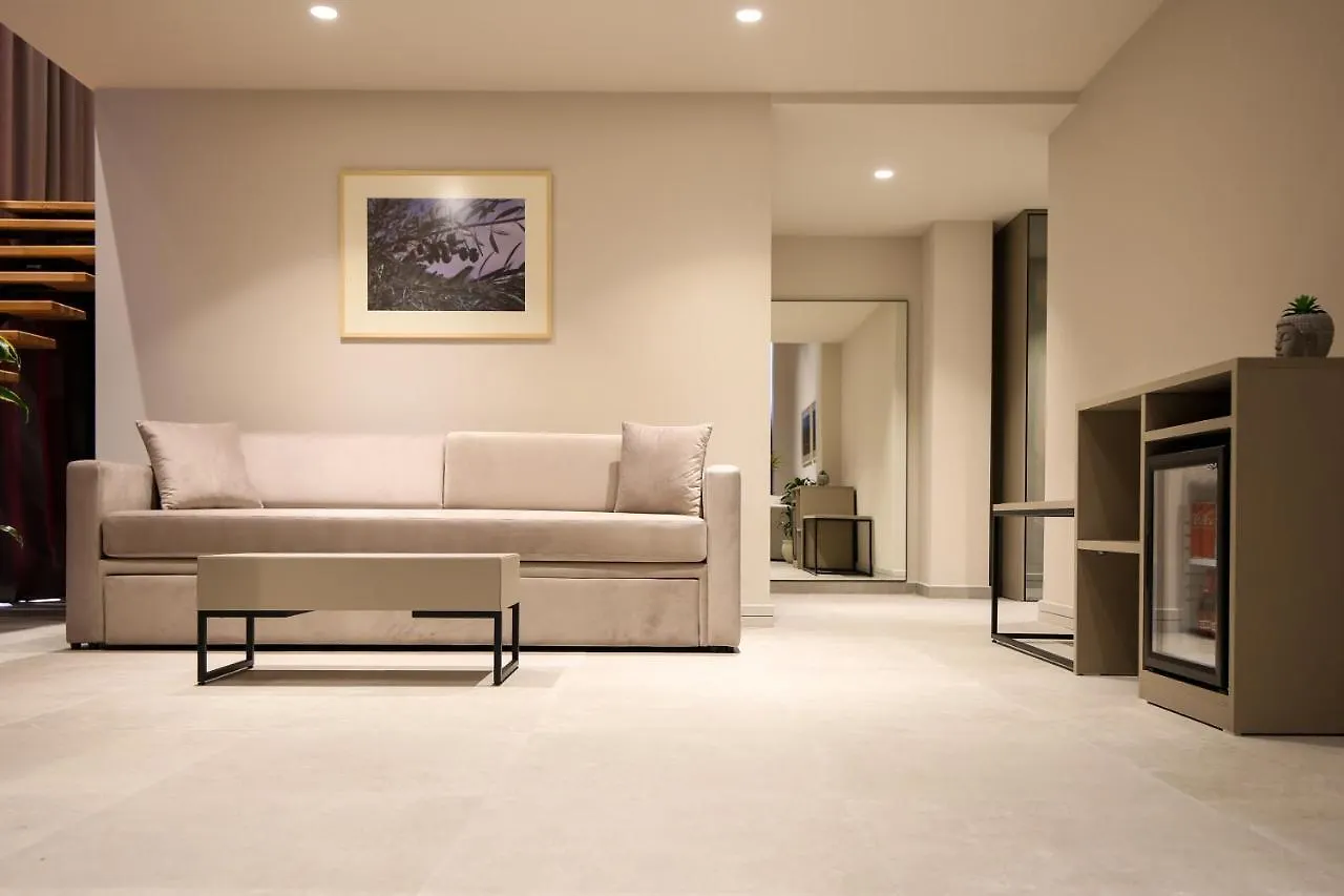 Toto Hotel & Apartments Vlore