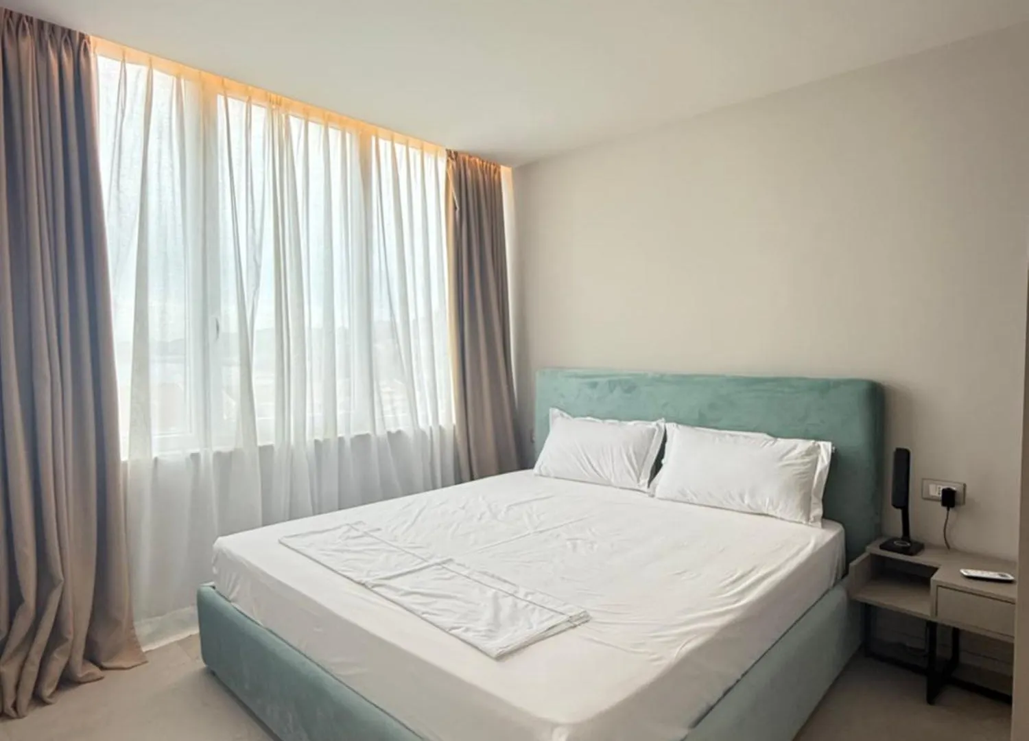 Toto Hotel & Apartments Vlorë 4*,