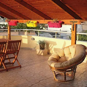 Friends Terrace , Tirana Albanien