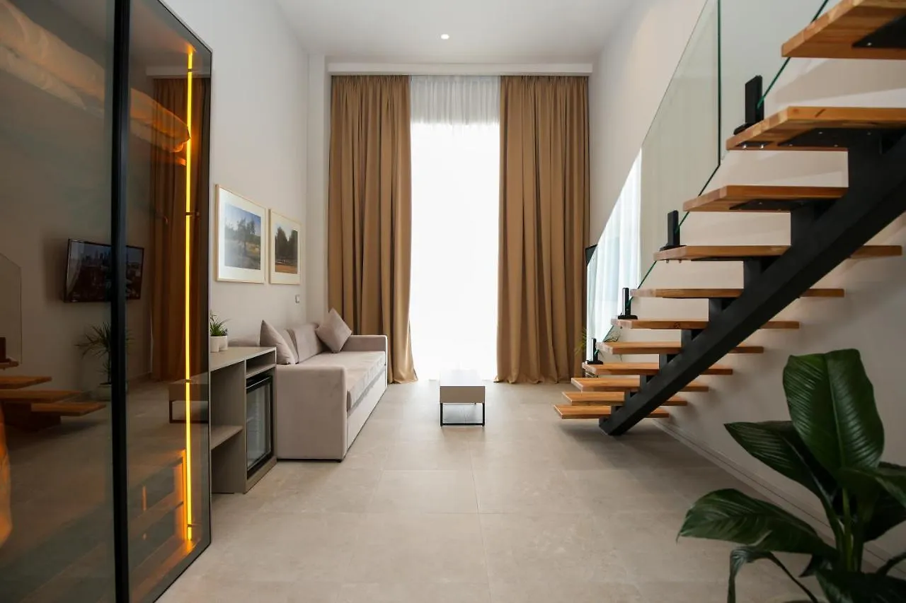 Toto Hotel & Apartments Vlore