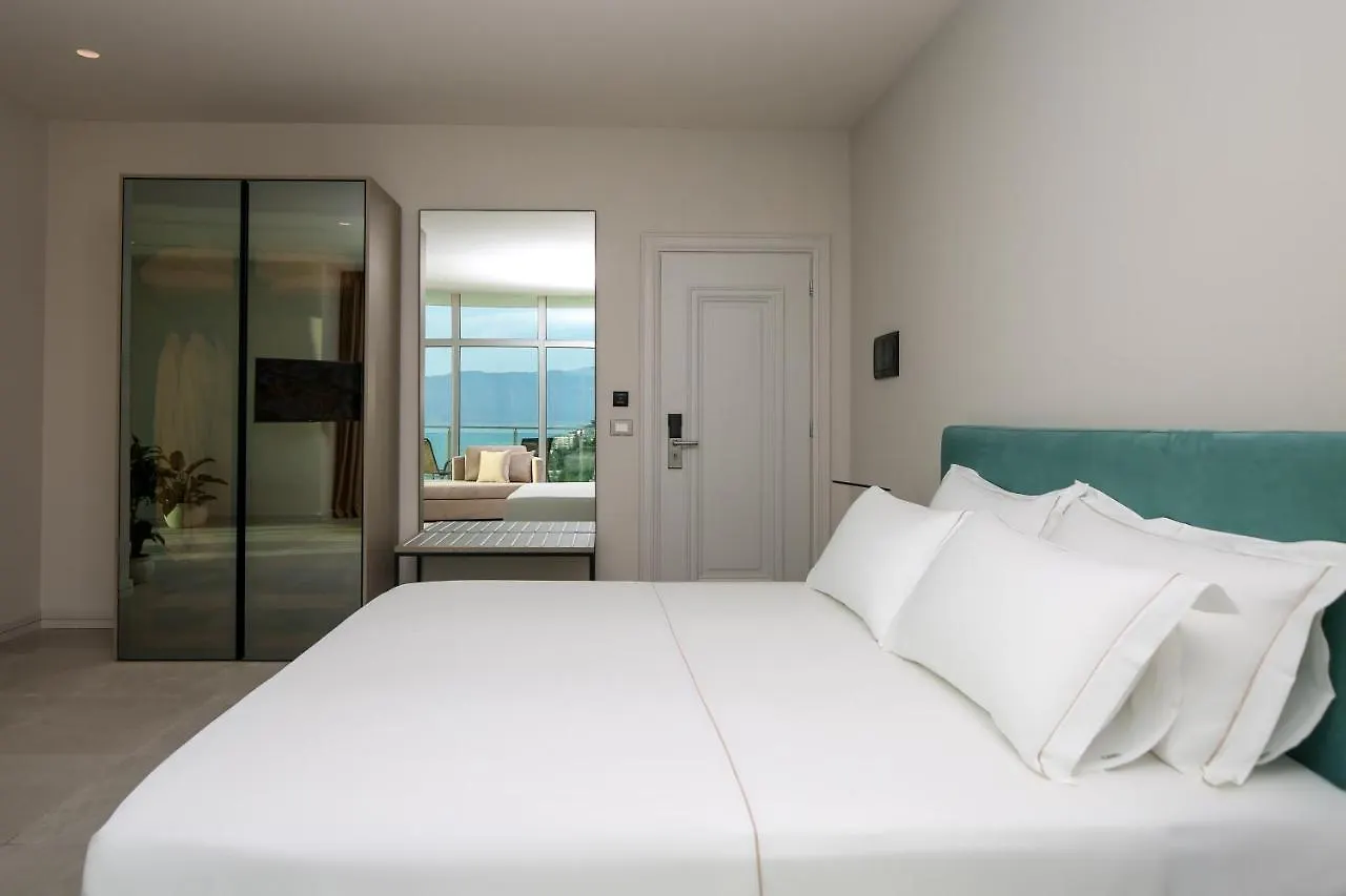 Toto Hotel & Apartments Vlorë