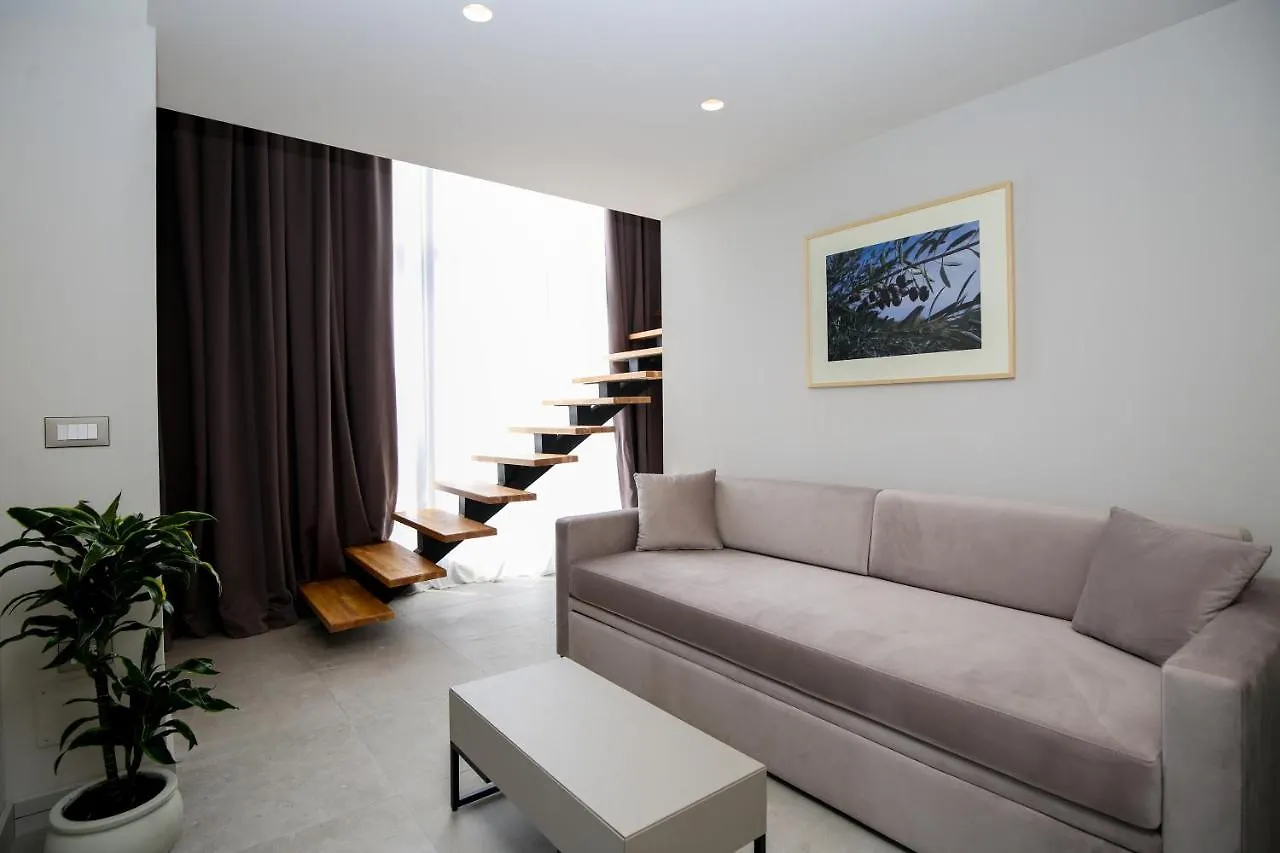 Toto Hotel & Apartments Vlore