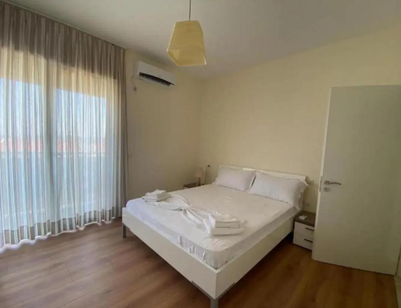 Toto Hotel & Apartments Vlore