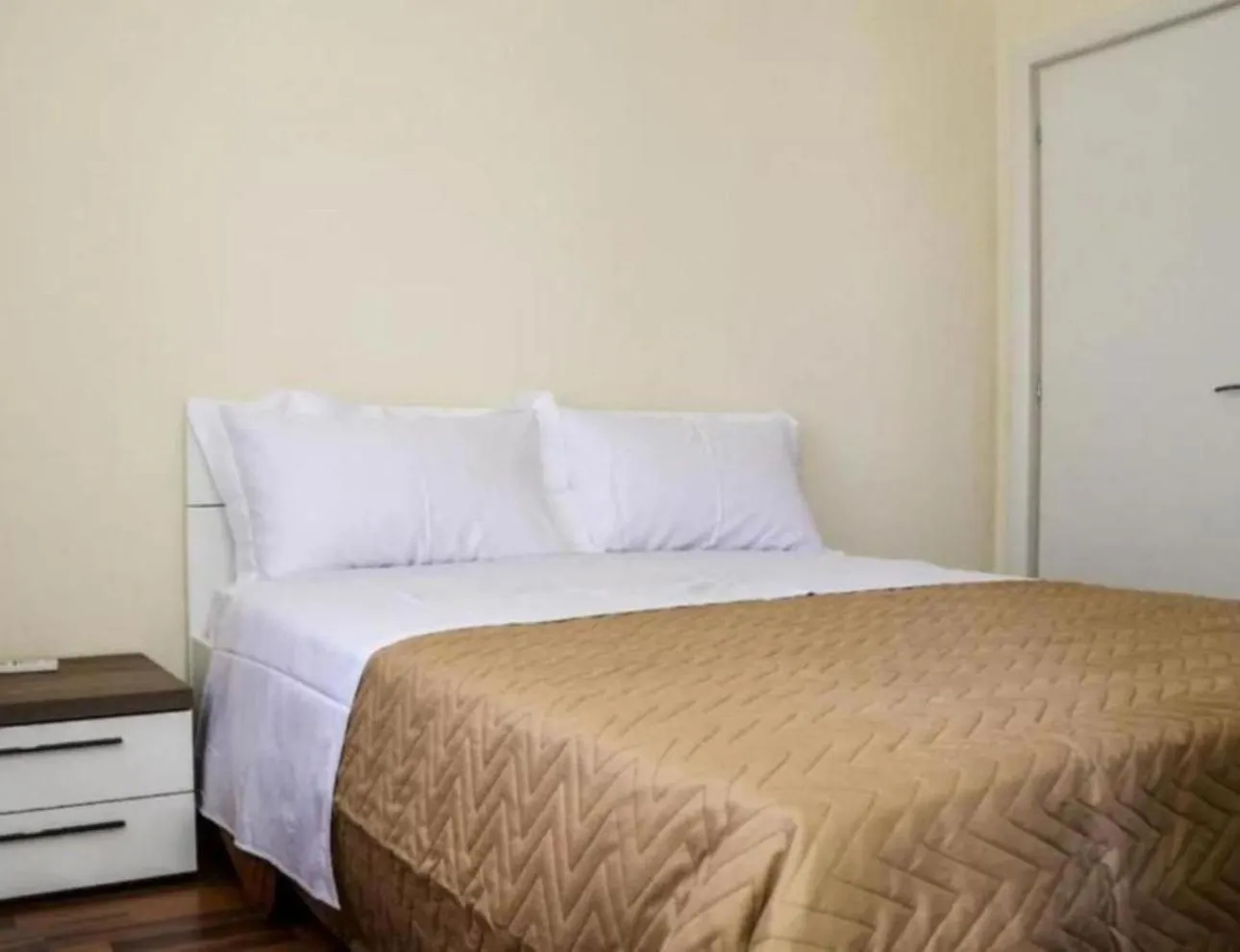 Toto Hotel & Apartments Vlore