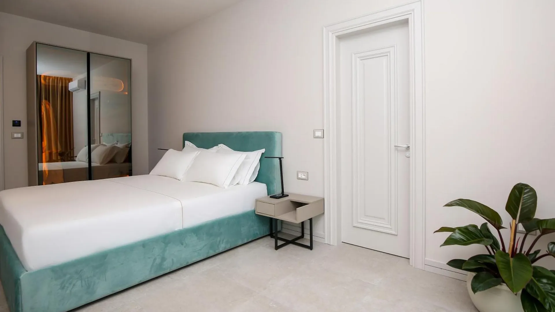Toto Hotel & Apartments Vlore Albania